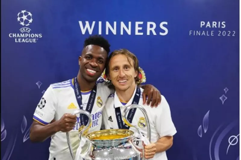 فينيسيوس ومودريتش